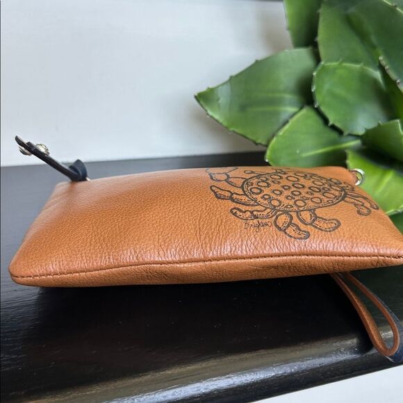 Brighton Genuine Leather Nautical Wristlet Crab & Script Design - Picture 5 of 7